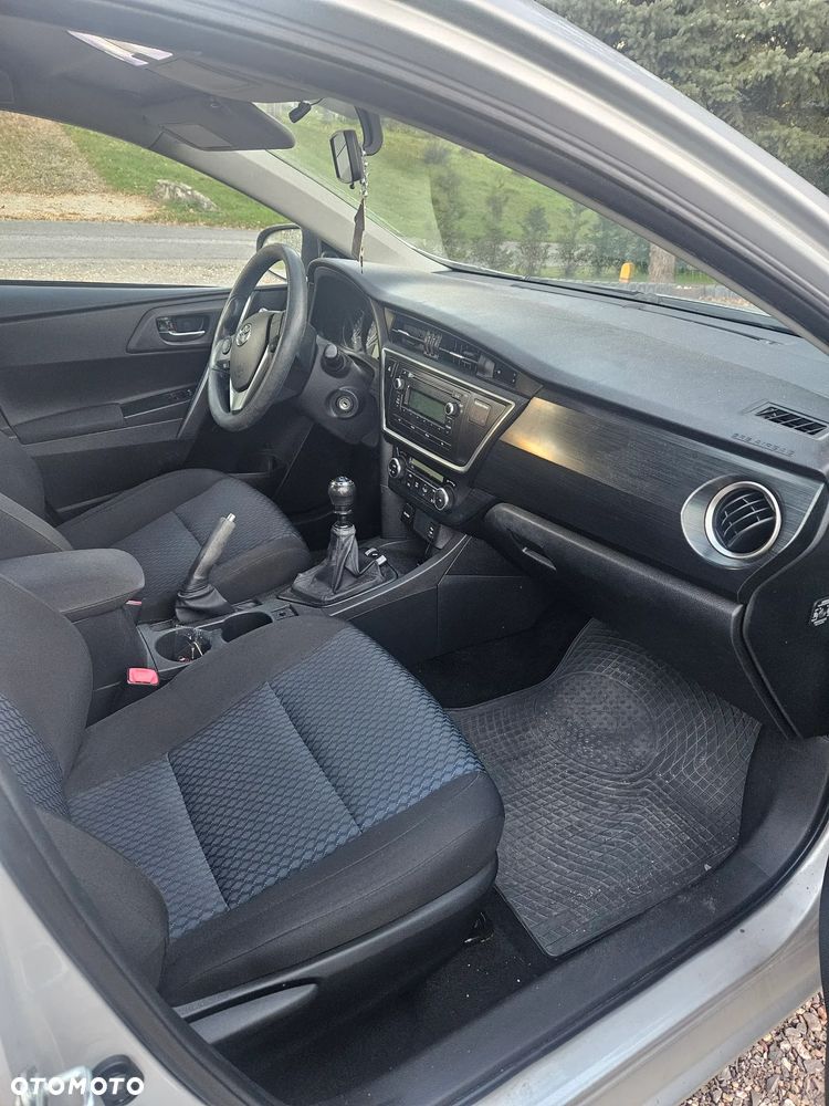 Toyota Auris - 8