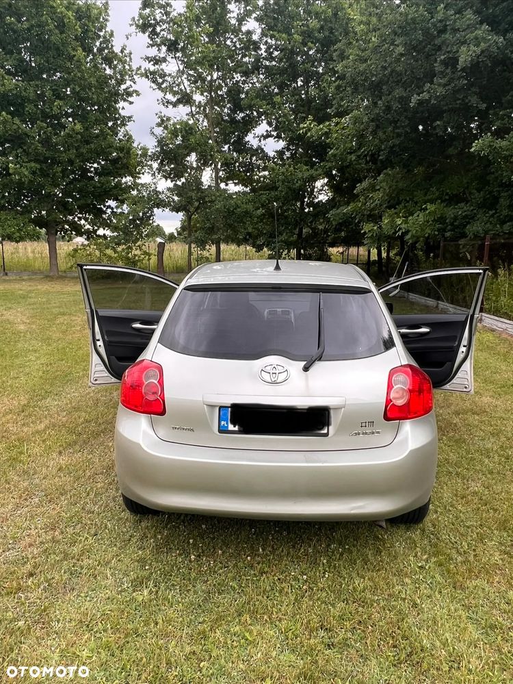 Toyota Auris 1.6 VVT-i Prestige - 8