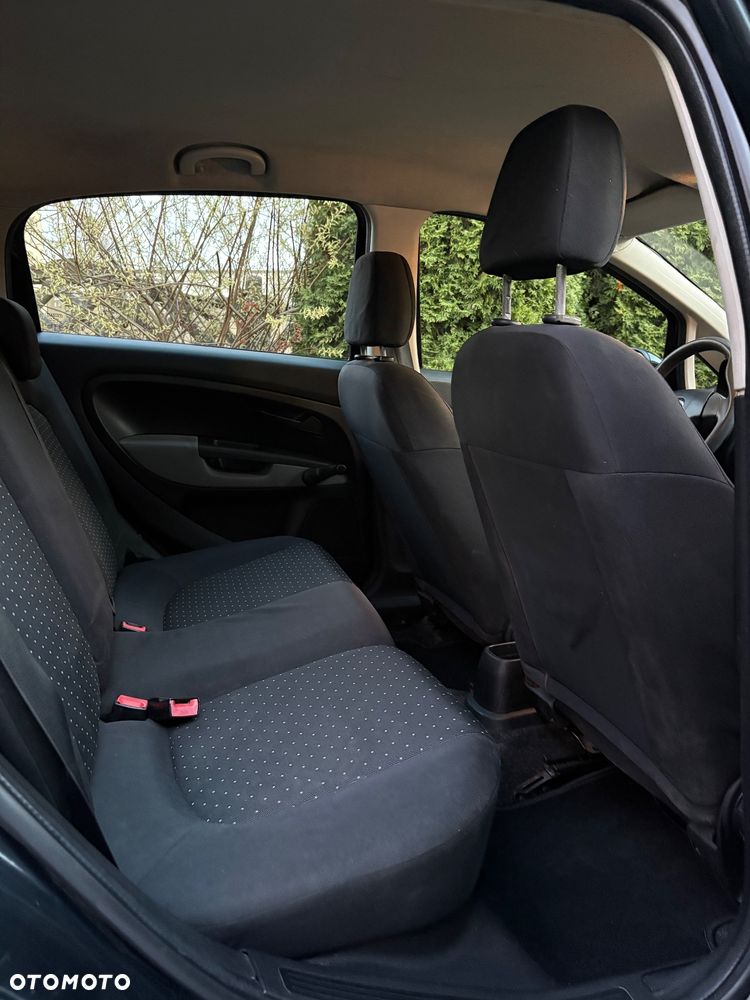 Fiat Grande Punto - 9