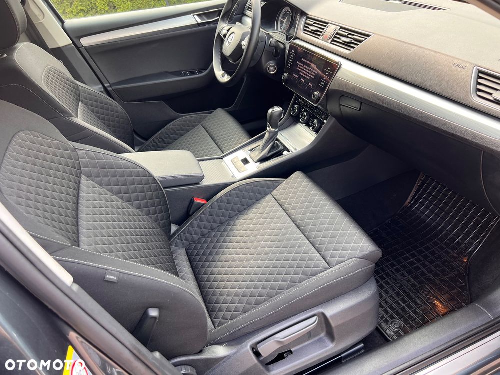 Skoda Superb ver-2-0-tdi-scr-ambition-dsg - 8