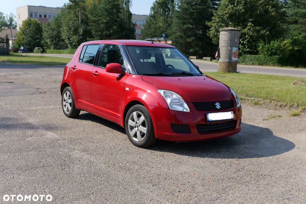 Suzuki Swift - 1