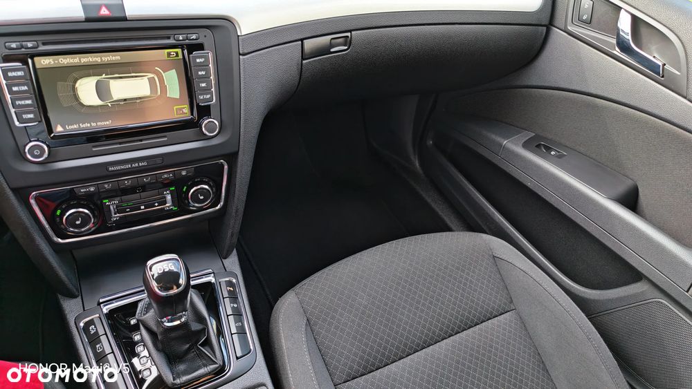 Skoda Superb 2.0 TDI Elegance DSG - 37