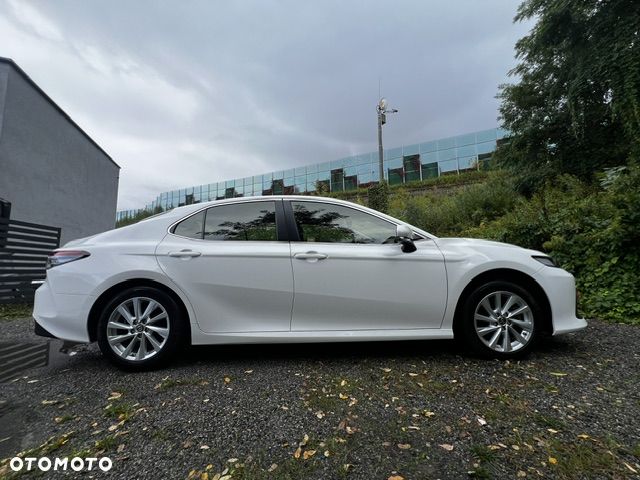 Toyota Camry 2.5 Hybrid Comfort CVT - 6
