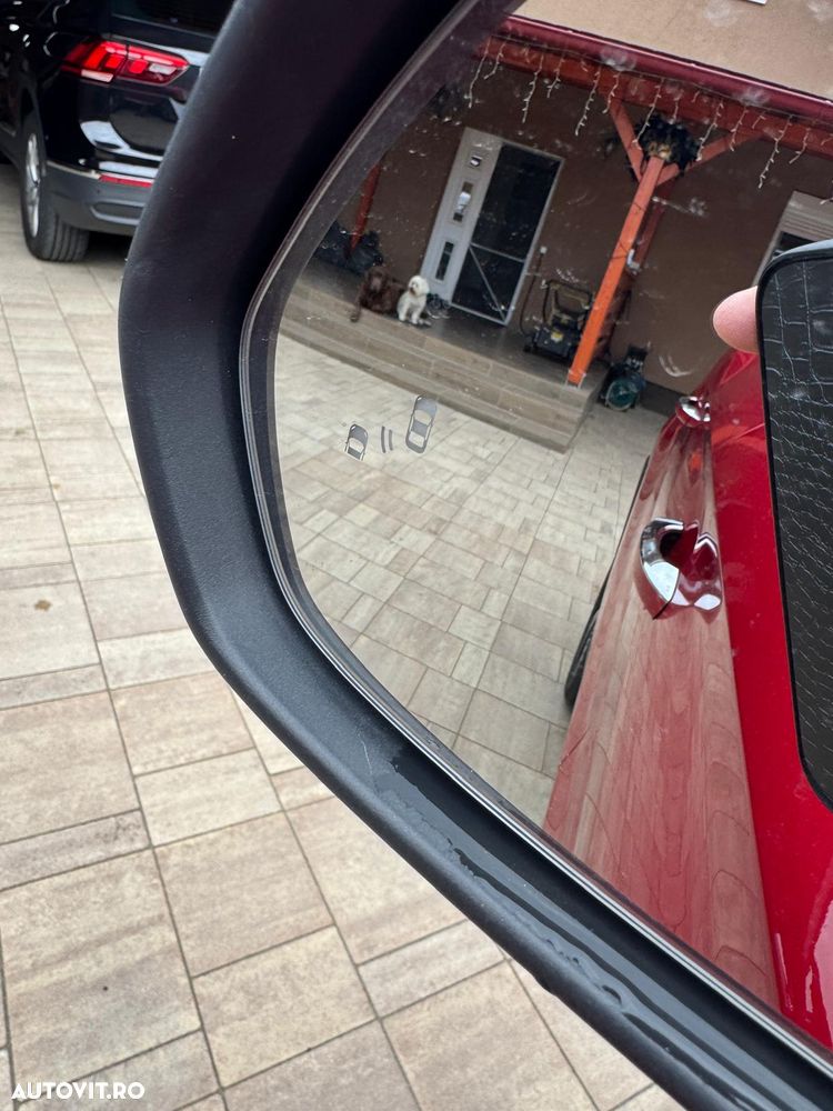 MG ZS EV Luxury - 11