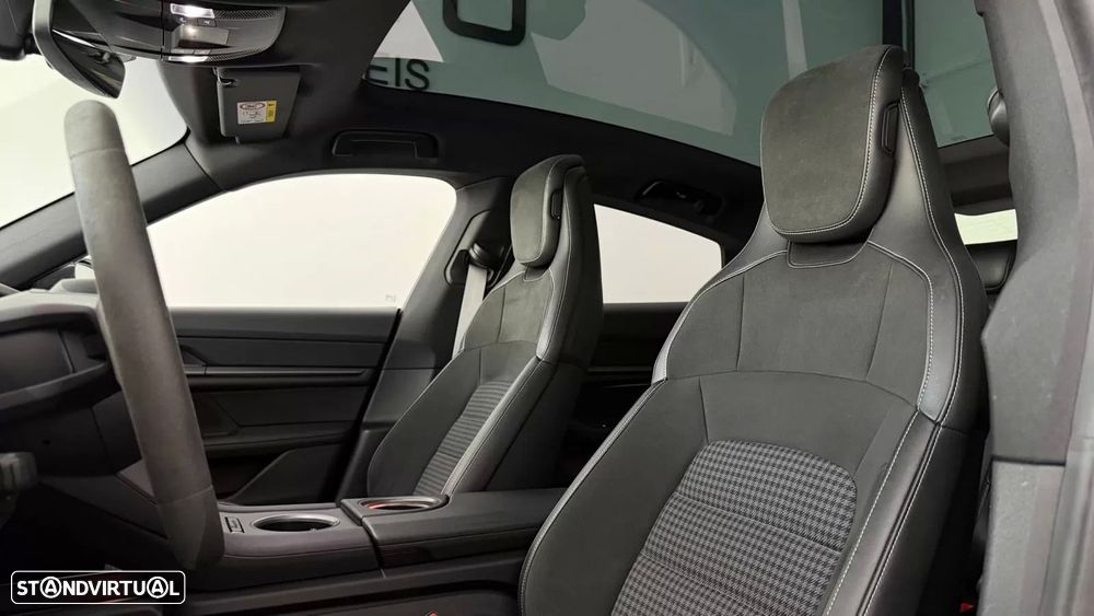 Porsche Taycan Standard - 18