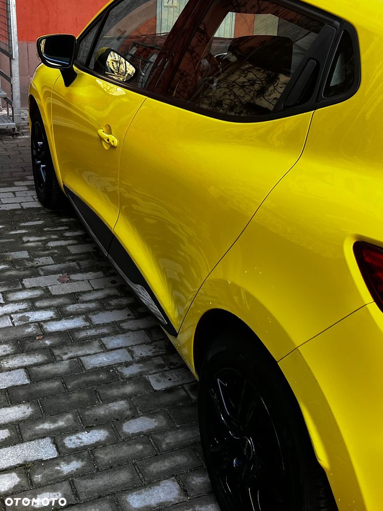 Renault Clio 1.2 16V 75 Collection - 10