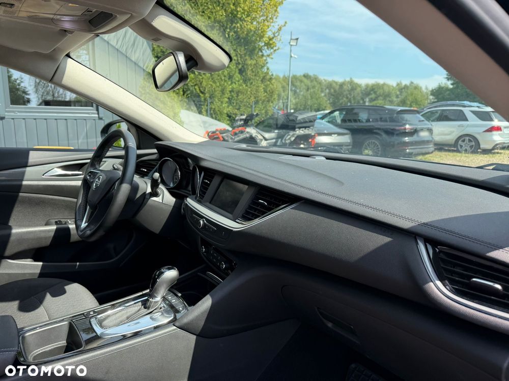 Opel Insignia 1.5 T Enjoy S&S - 16