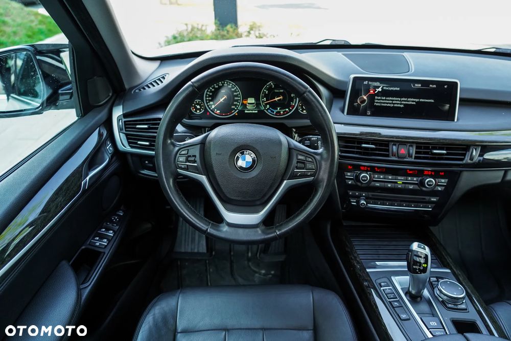 BMW X5 xDrive35i - 10