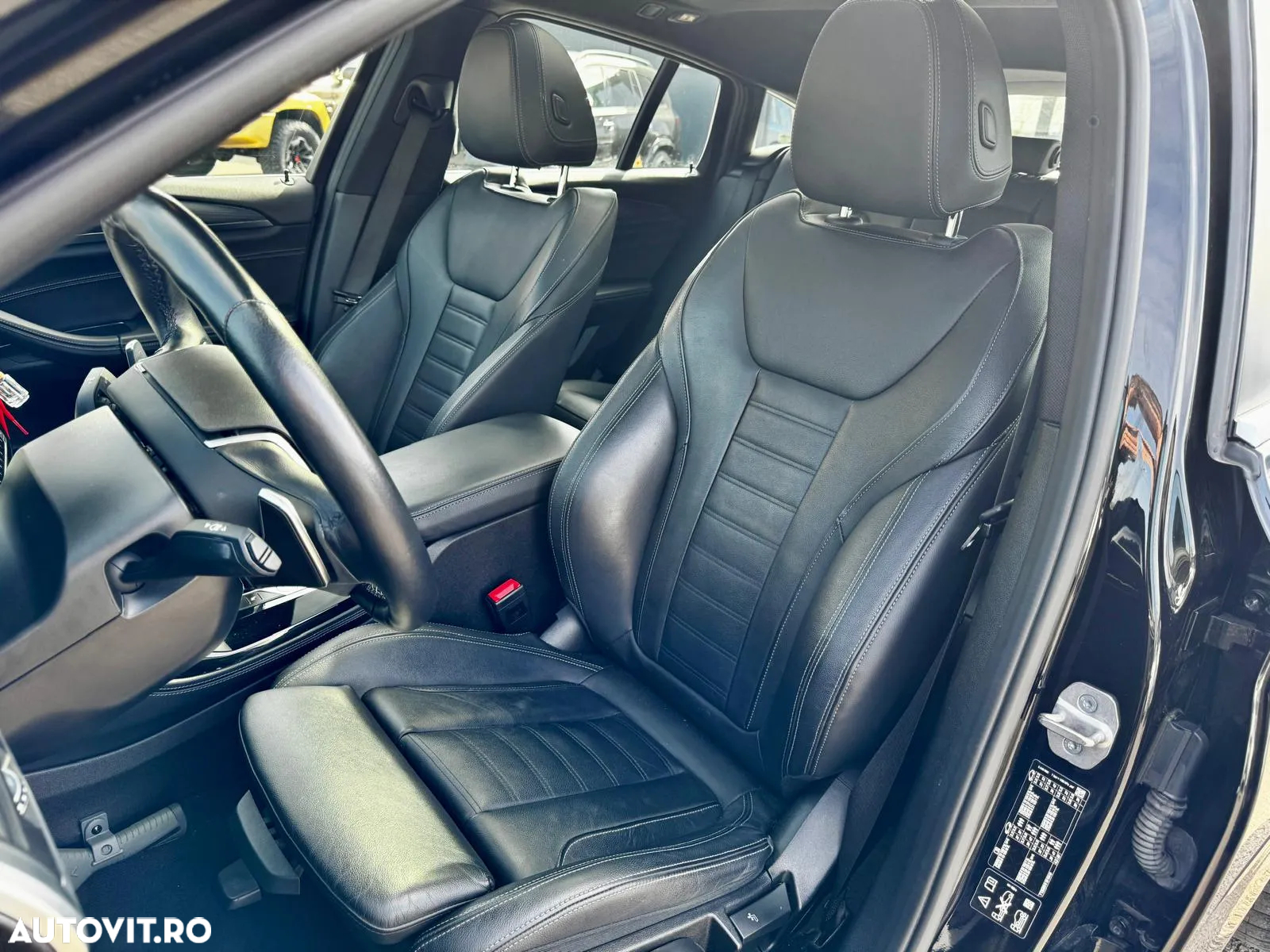 BMW X4 xDrive20i AT xLine - 11