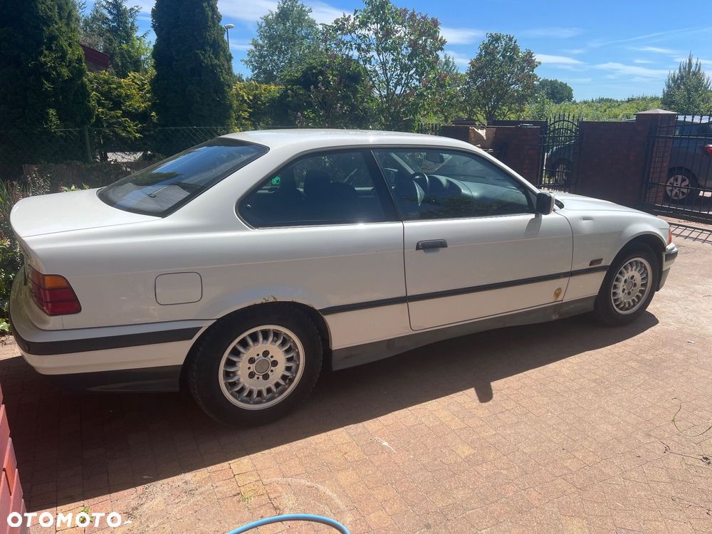 BMW Seria 3 318is - 3