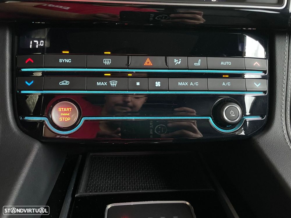 Jaguar F-Pace 2.0 i4D R-Sport Aut. - 25