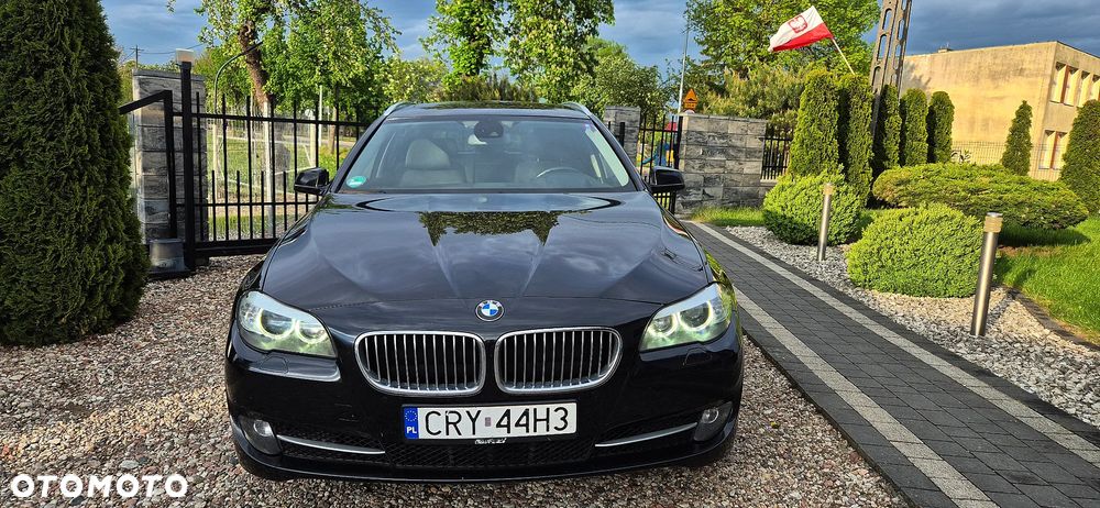 BMW Seria 5 525d xDrive Luxury Line - 7