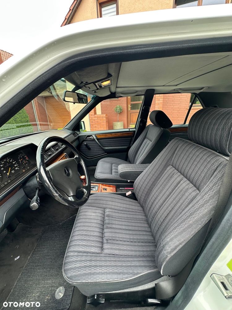 Mercedes-Benz W124 (1984-1993) - 25