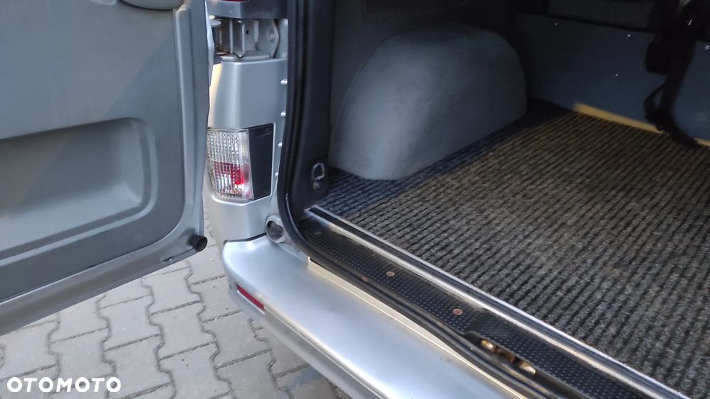Opel Vivaro L2H1 2.9t - 29