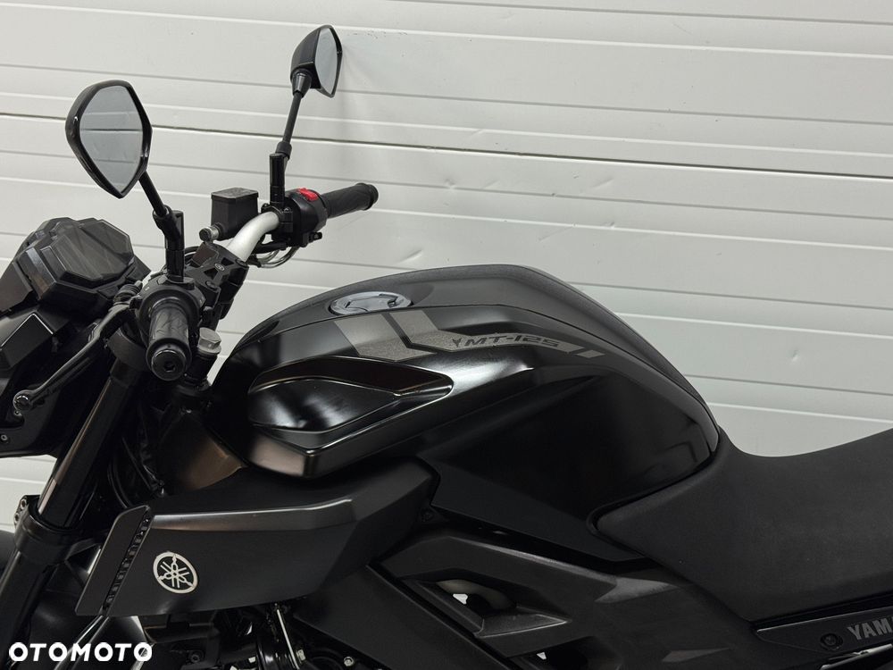 Yamaha MT - 22