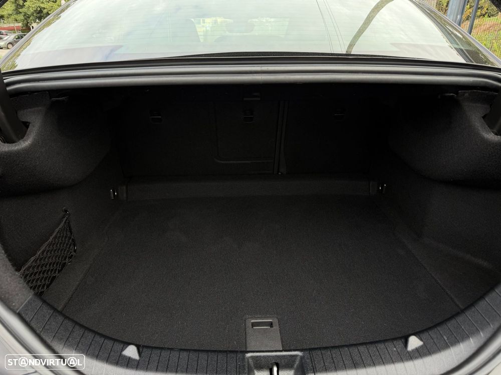 Mercedes-Benz CLA 180 d Urban - 10