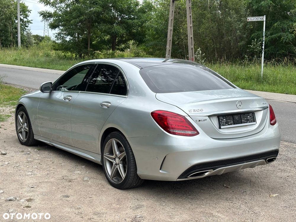 Mercedes-Benz Klasa C 300 9G-TRONIC AMG Line - 3