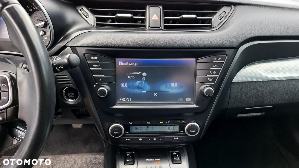 Toyota Avensis 2.0 D-4D Premium - 38