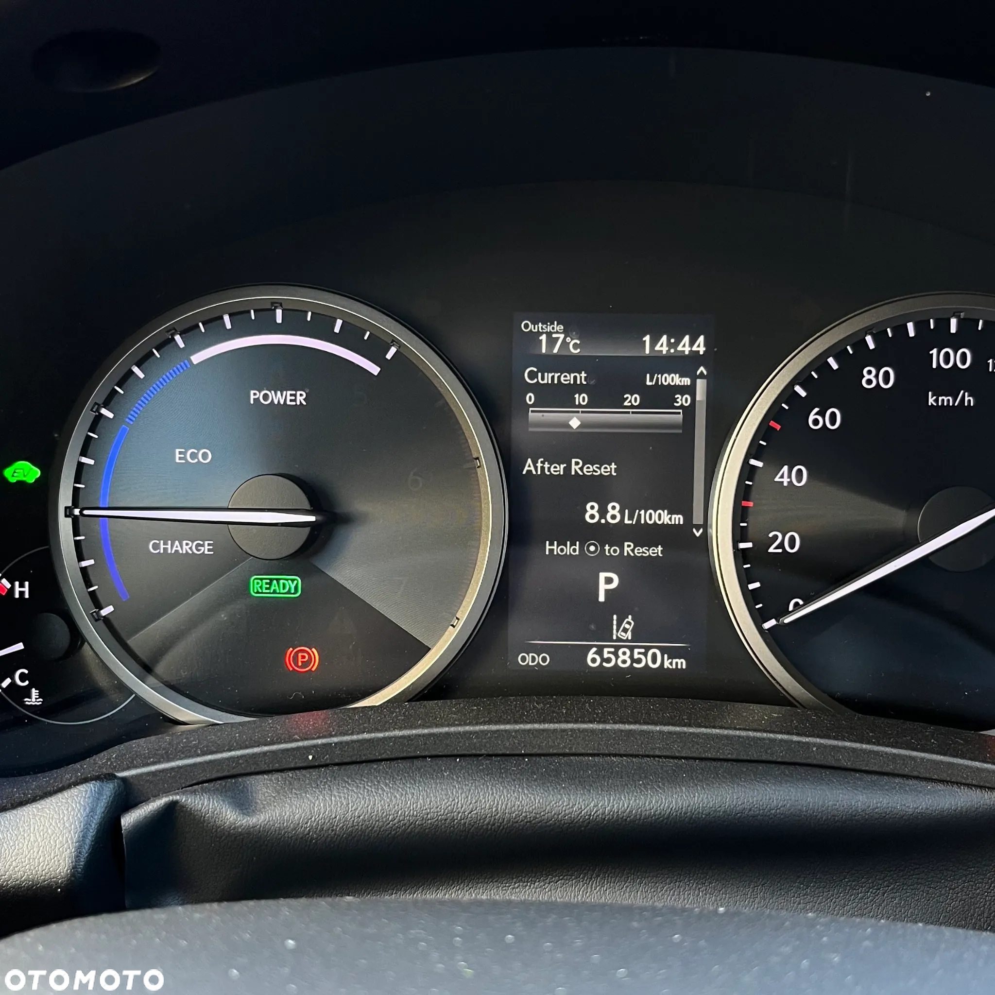 Lexus NX 300h Business Edition - 16