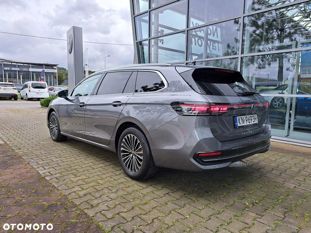 Volkswagen Passat 2.0 TDI SCR Elegance DSG - 4