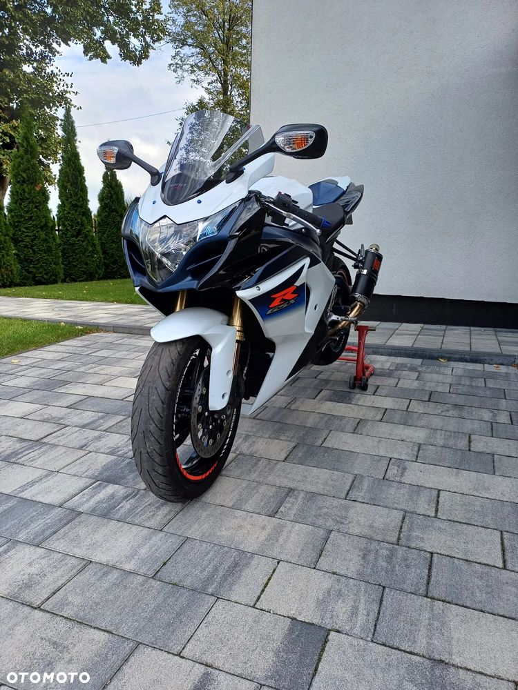 Suzuki GSX-R - 6