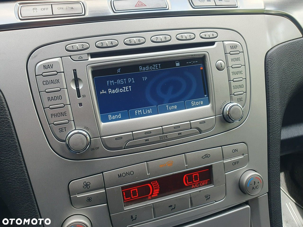 Ford S-Max - 26