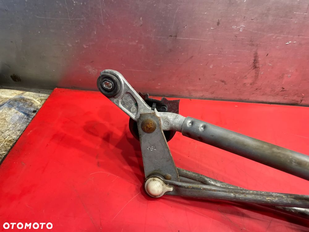 MECHANIZM SILNICZEK WYCIERACZEK TOYOTA YARIS II 851100D080 - 2