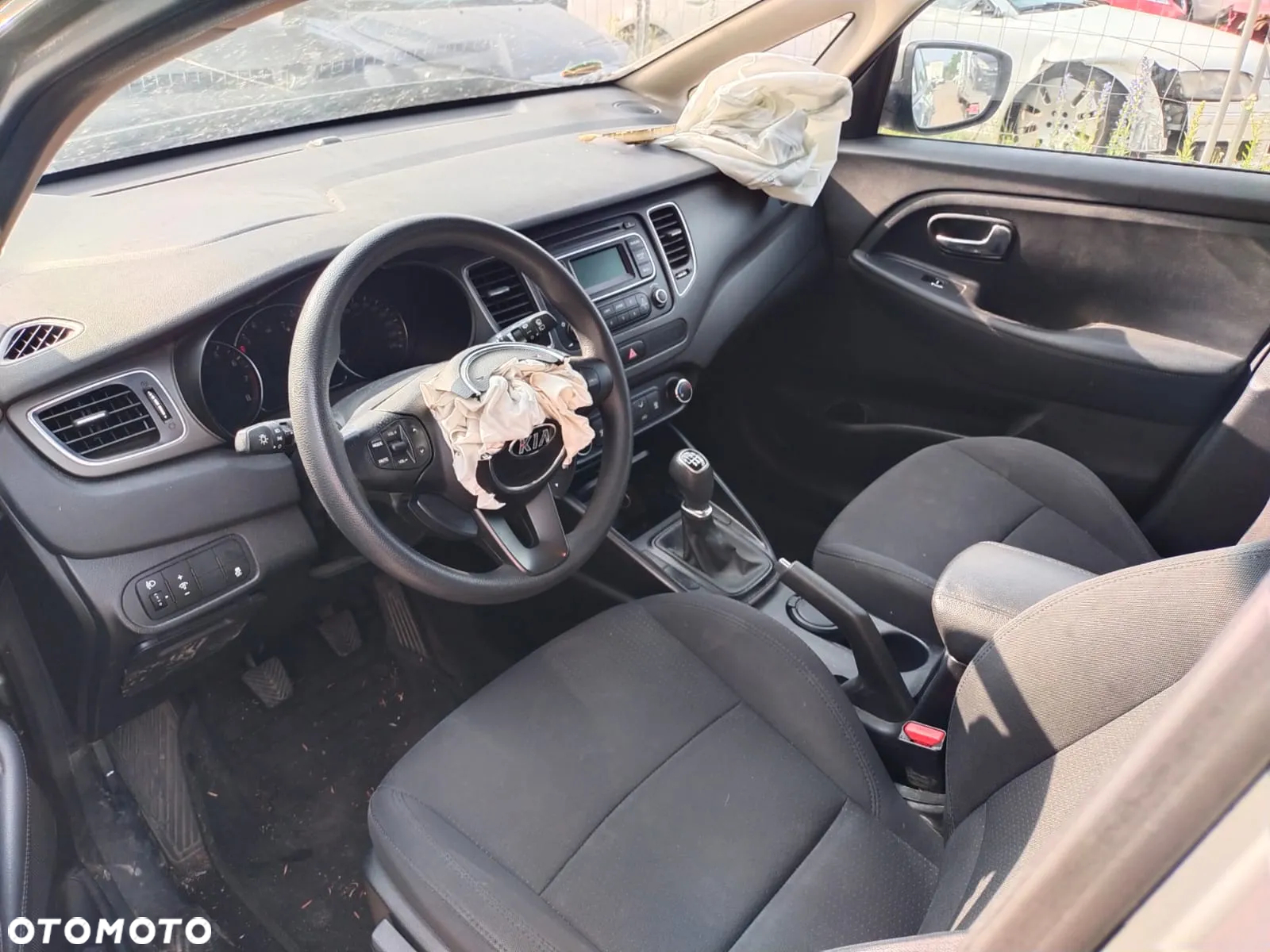 Kia Carens 1.6 GDI M - 8