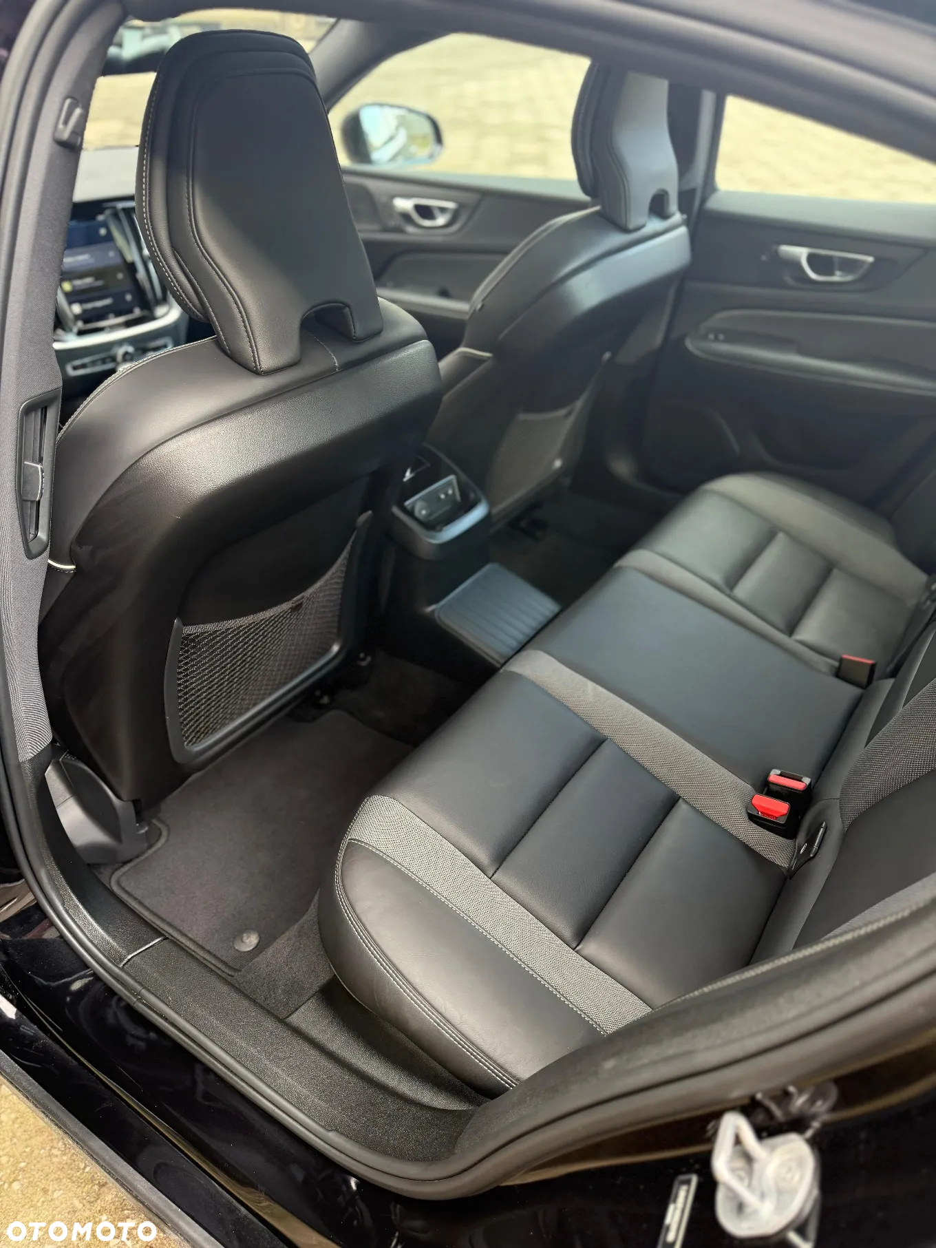 Volvo S60 T8 AWD Plug-In Hybrid Polestar Engineered - 16
