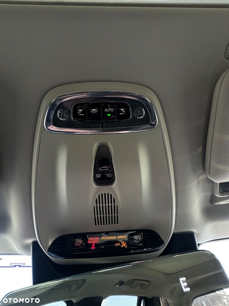 Volvo XC 90 T6 AWD Geartronic Momentum - 25