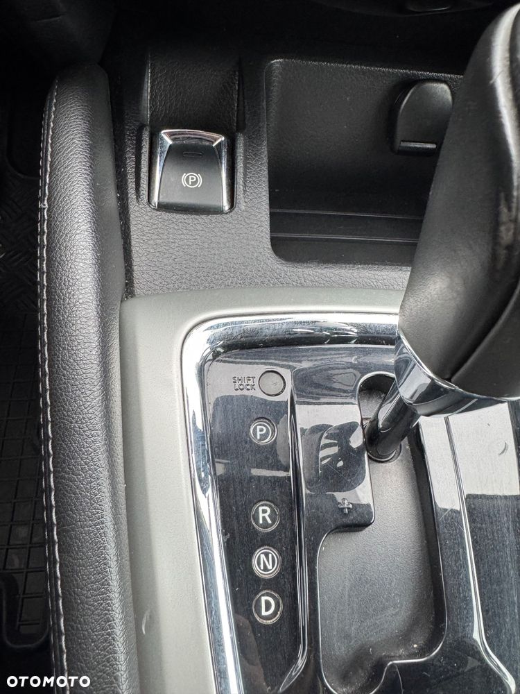 Nissan Qashqai 1.6 DCi Xtronic N-Connecta - 31