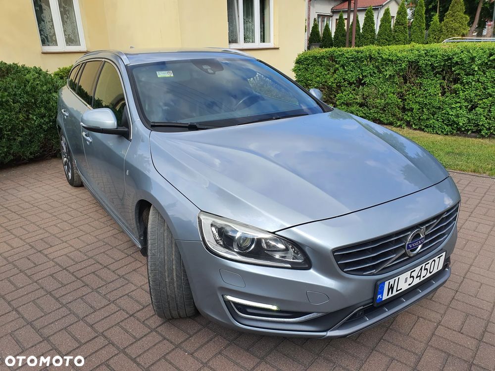 Volvo V60 D4 Drive-E R-Design Summum - 2