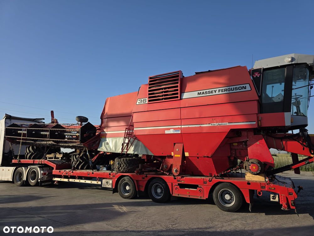 Massey Ferguson MF 36 Claas New Holland P600 - 2