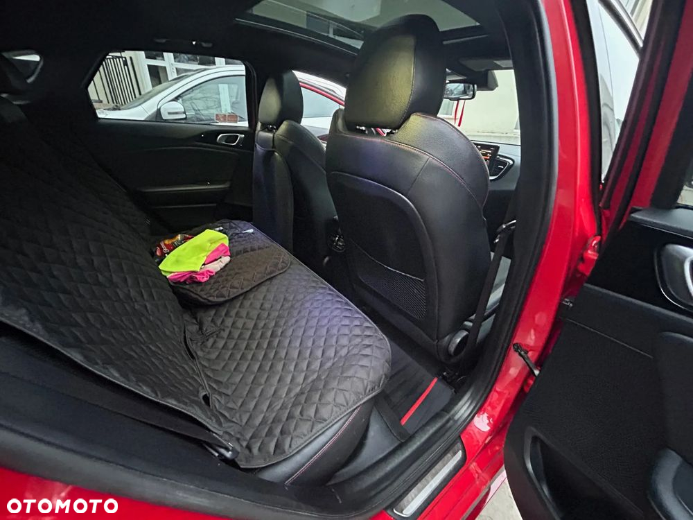 Kia ProCeed 1.6 T-GDI GT DCT - 27