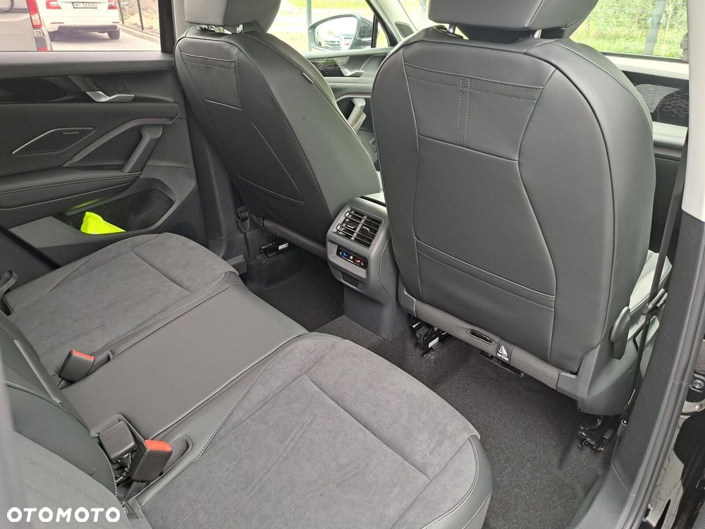 Volkswagen Tiguan 2.0 TDI Elegance DSG - 12
