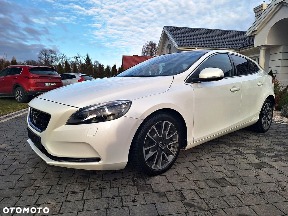 Volvo V40 D2 Momentum - 13