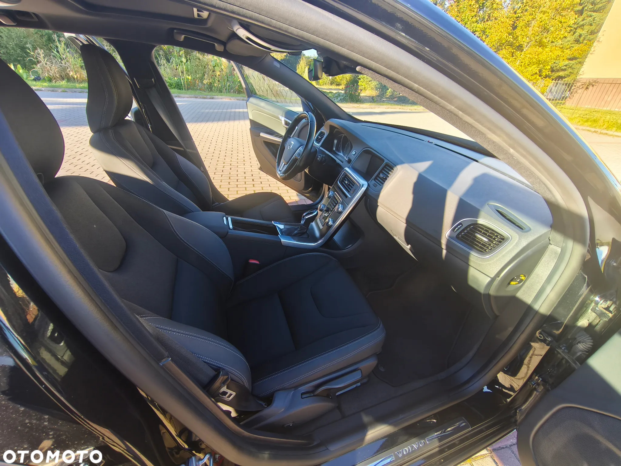 Volvo V60 D4 Drive-E Momentum - 6