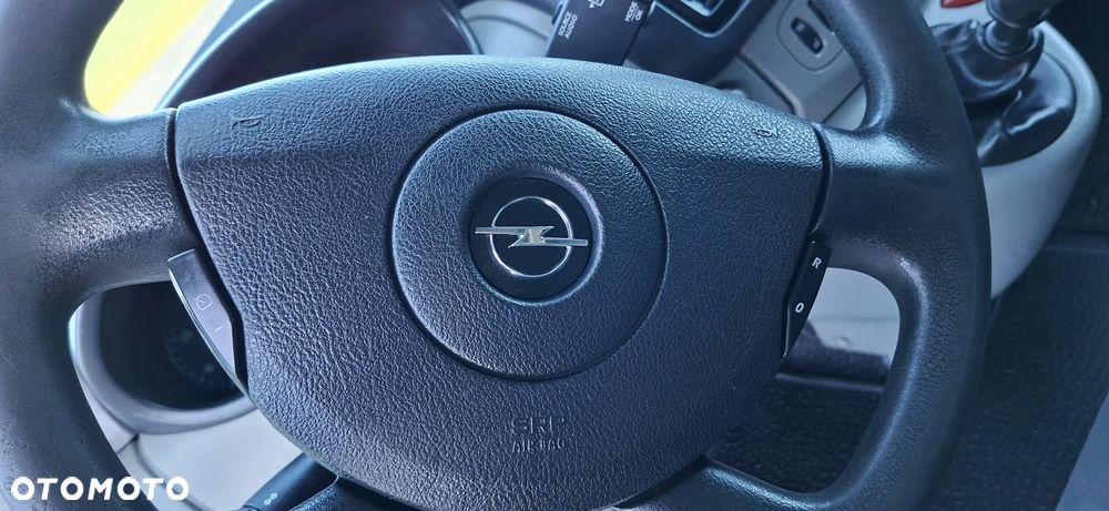 Opel vivaro - 17