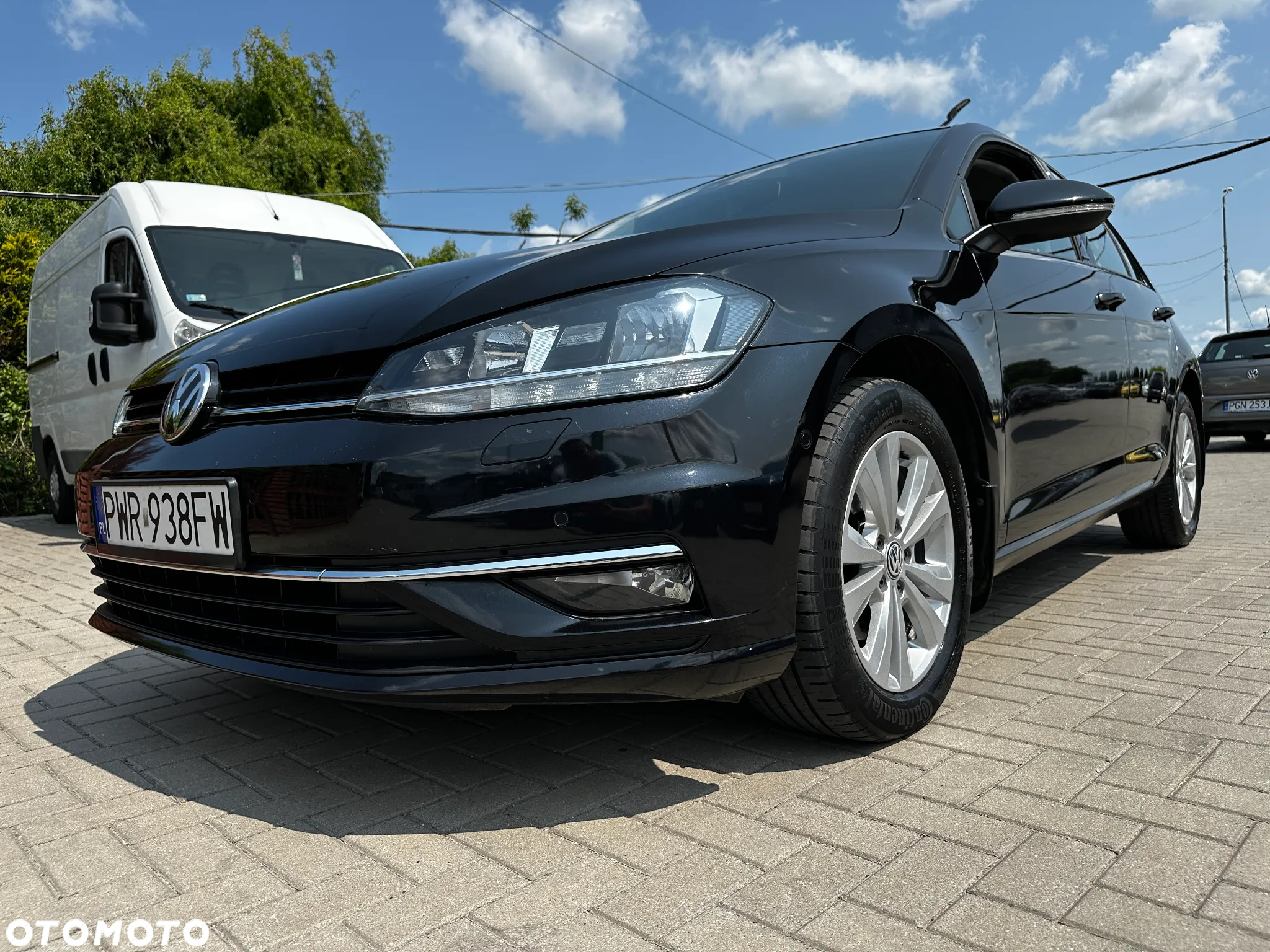 Volkswagen Golf - 32
