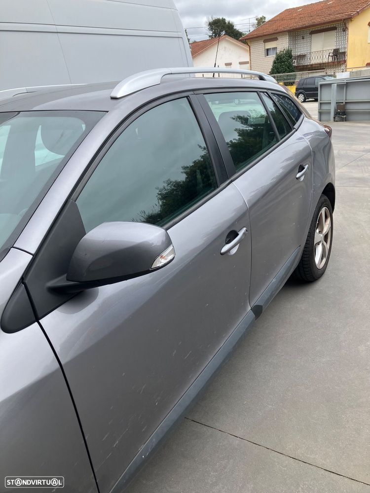 Renault Mégane Sport Tourer ENERGY dCi 110 Start & Stopp Bose Edition - 4