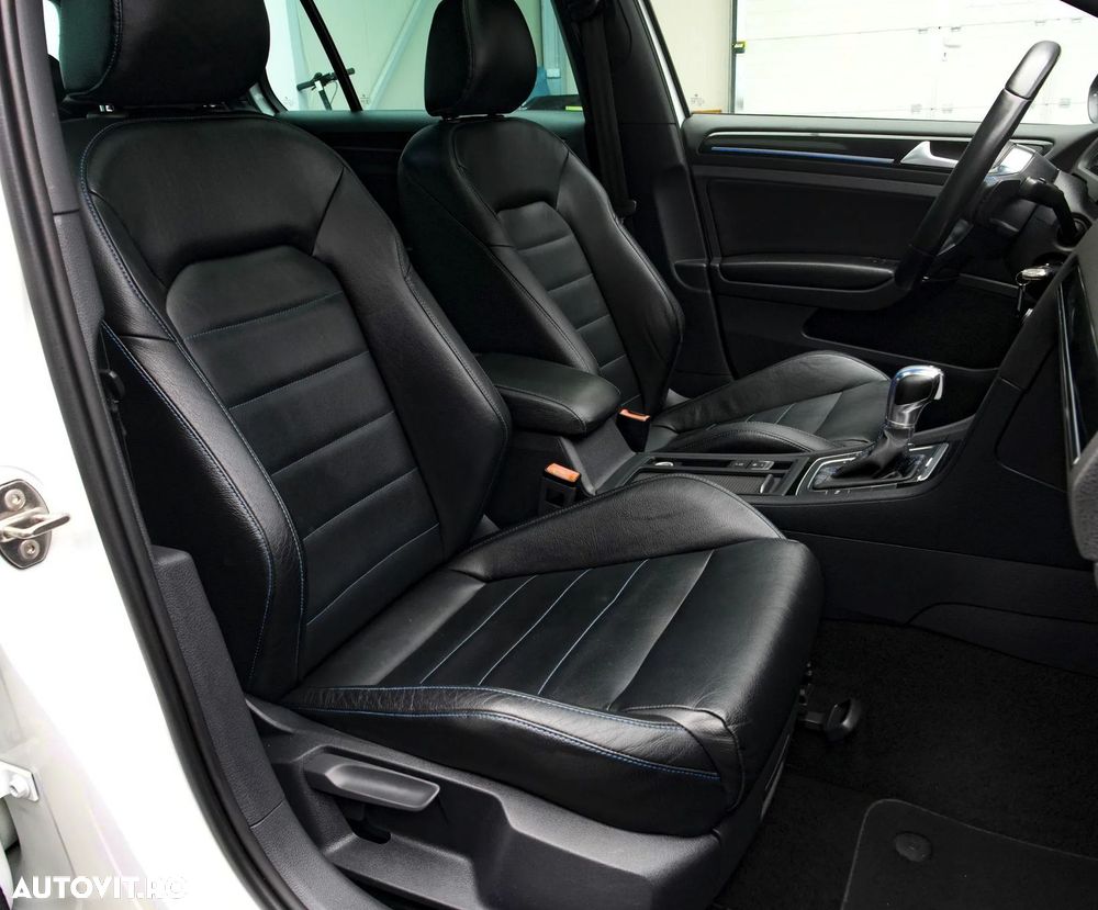 Volkswagen Golf - 16