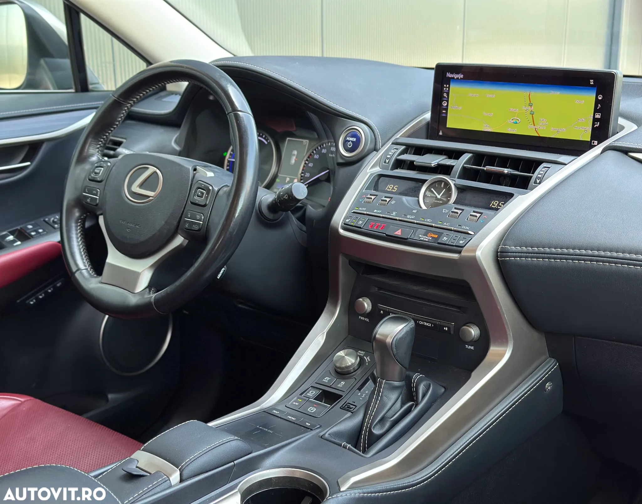 Lexus Seria NX 300h AWD Executive Plus - 2