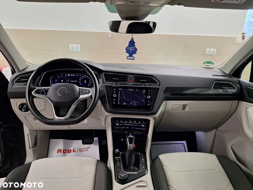 Volkswagen Tiguan 2.0 TDI SCR 4MotION DSG Elegance - 26