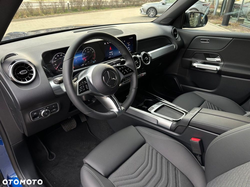 Mercedes-Benz GLB - 8
