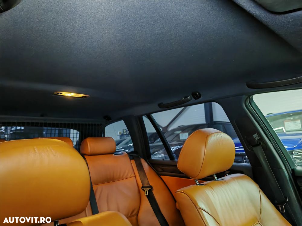 BMW Seria 3 318i Touring Edition Exclusive - 24