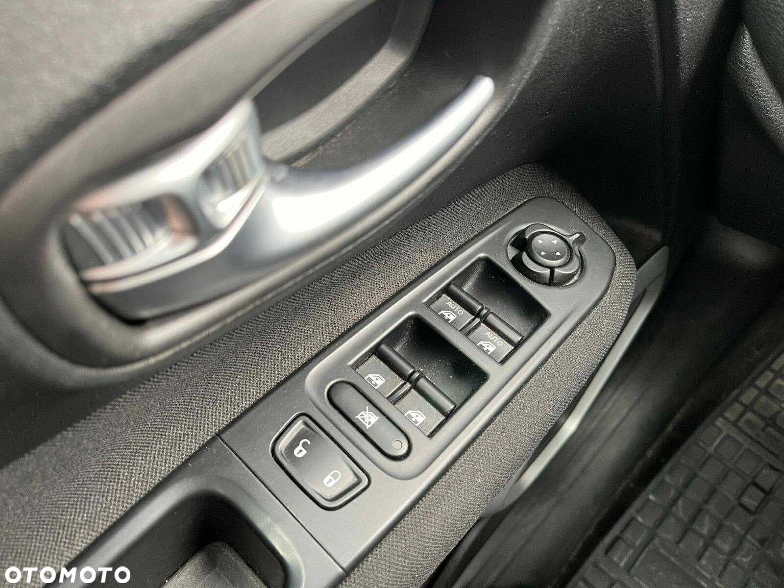 Jeep Renegade 1.4 MultiAir Limited FWD S&S - 13
