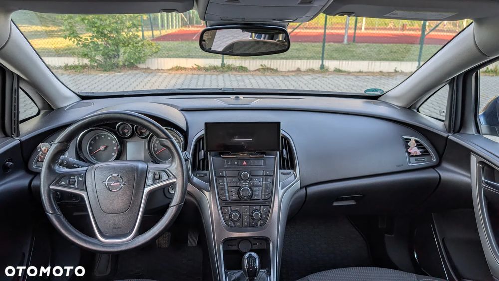 Opel Astra 1.4 T Cosmo - 25