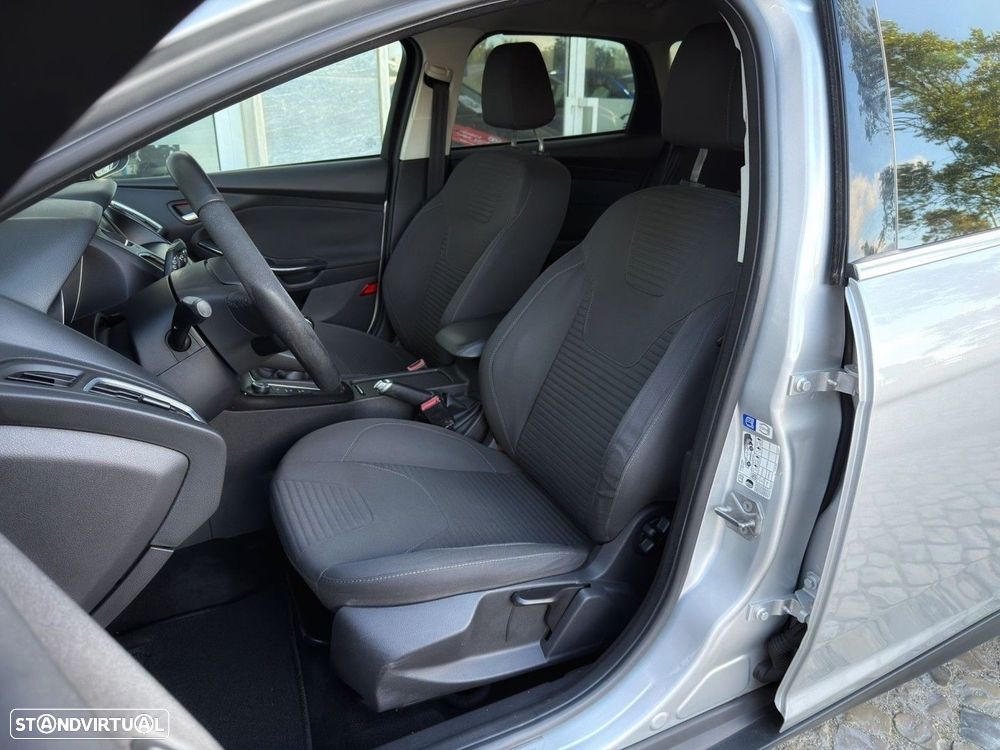 Ford Focus SW 1.5 TDCi EcoBlue Titanium - 17