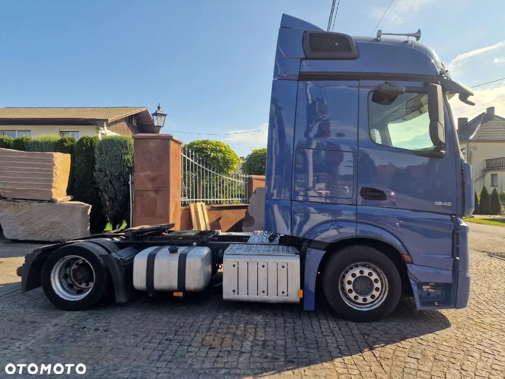 Mercedes-Benz ACTROS - 4