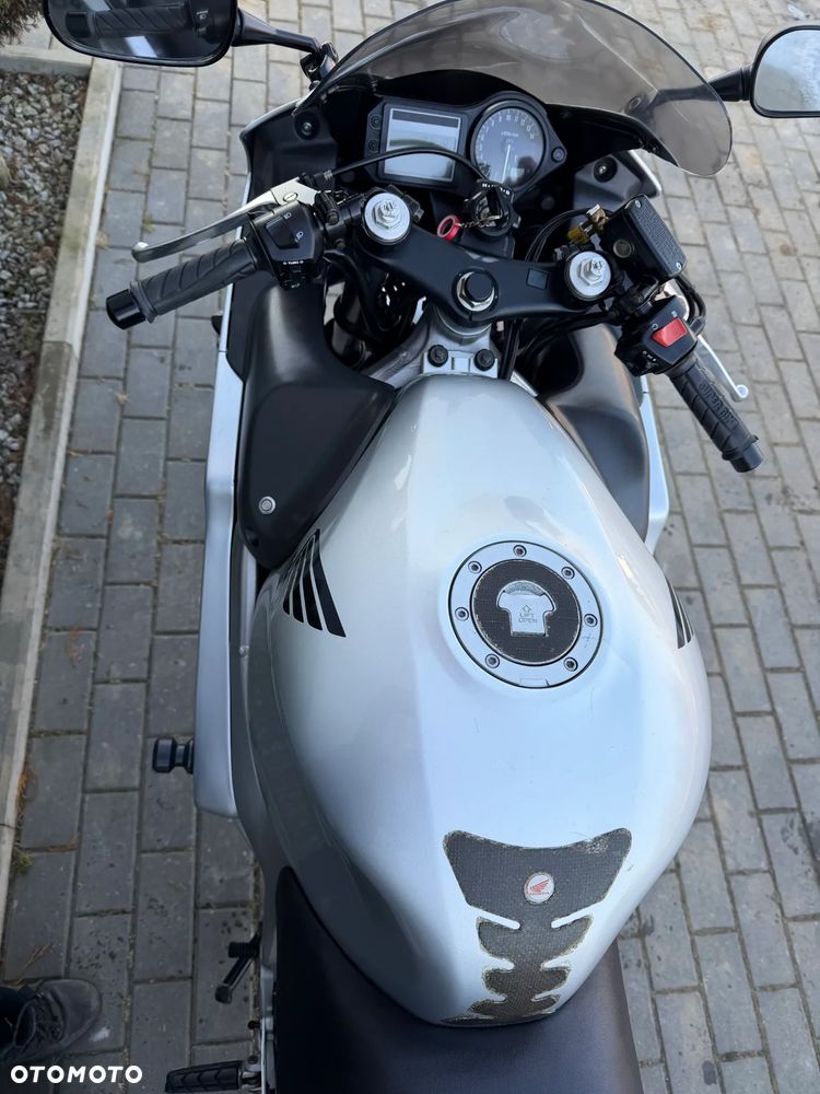 Honda CBR - 28